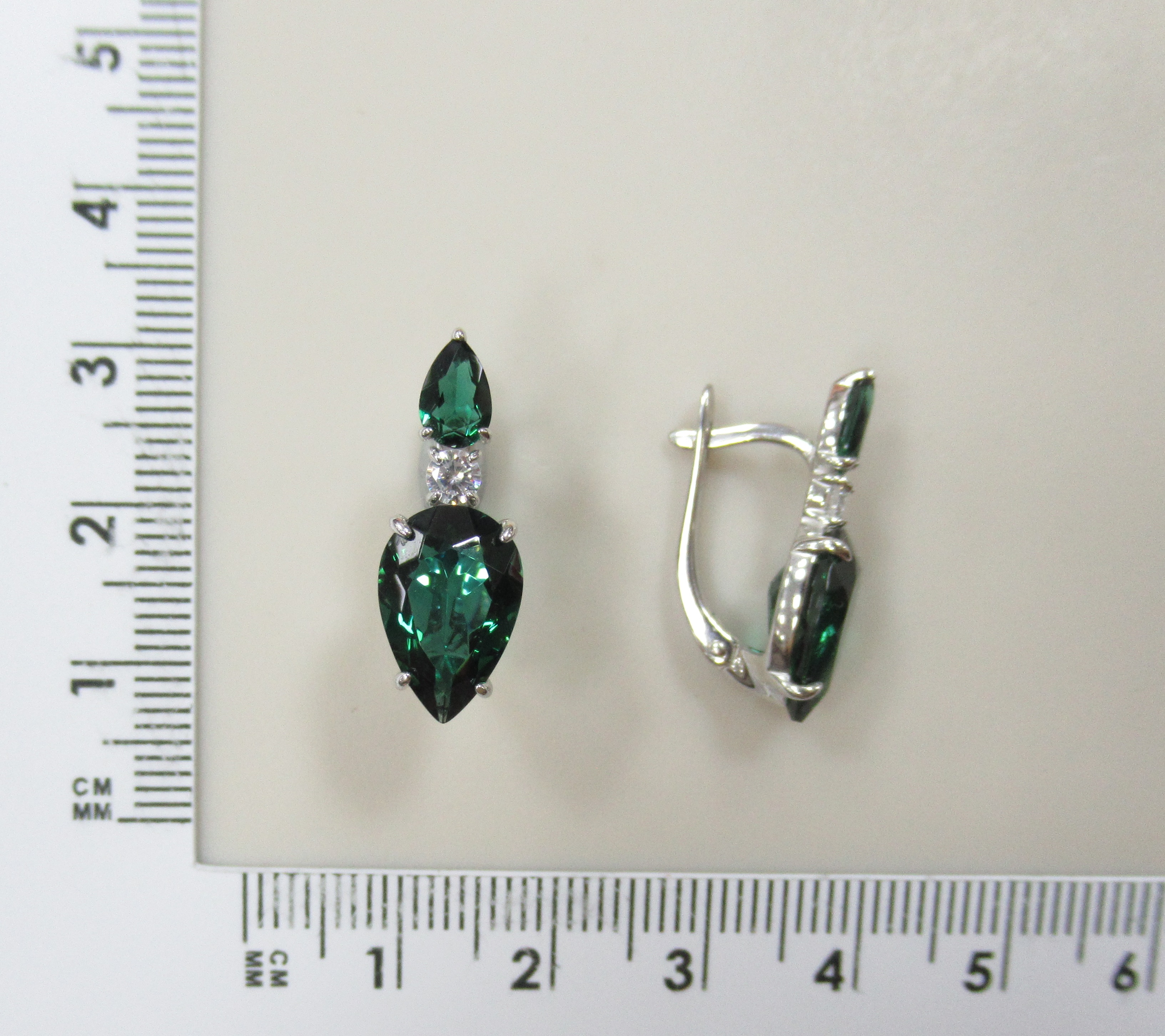 Серебряные серьги с празиолитами